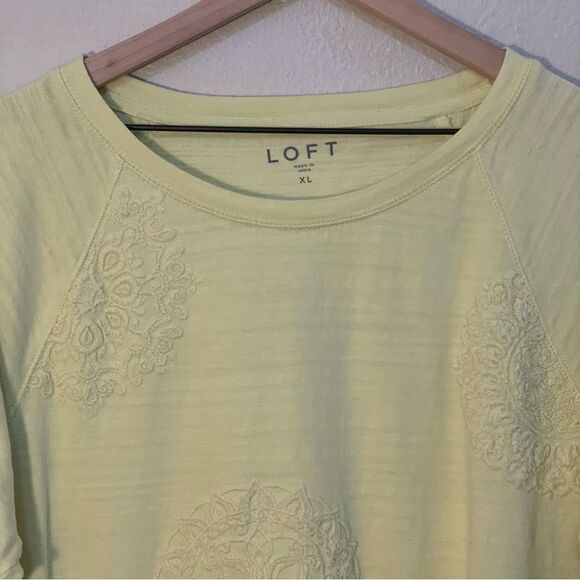 LOFT Top Women’s XL Lime Yellow Round Neck Elbow Sleeve Embroidered. - Picture 4 of 12